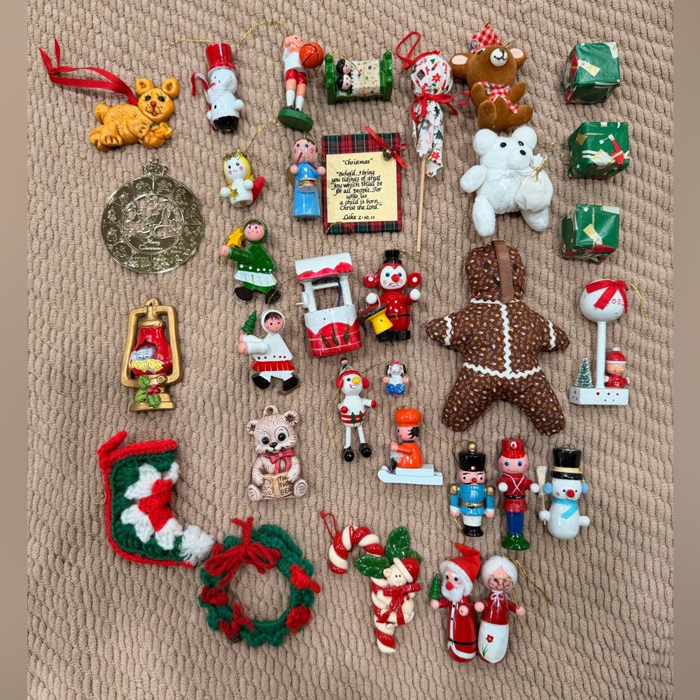 Vintage Christmas Ornament Lot Mixed Wood Plush Tin Handmade Holiday‎ Decor